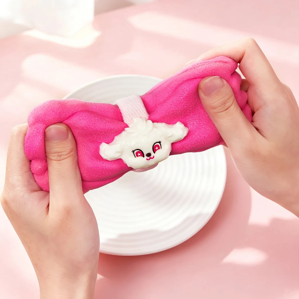 メロジョイ ヘアバンドを握った様子