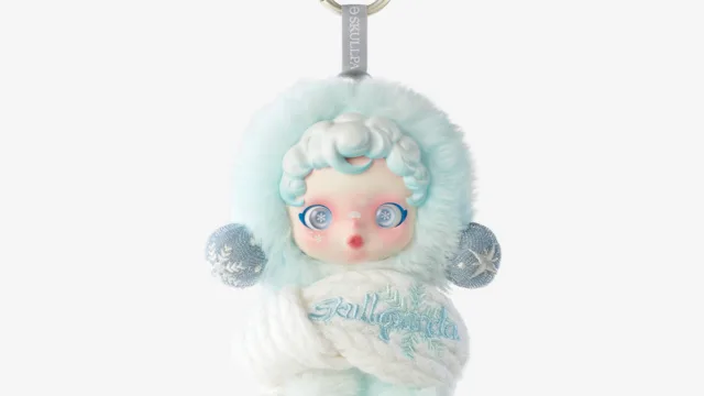SKULLPANDA Winter Symphony ぬいぐるみペンダント|瞳孔が雪の結晶
