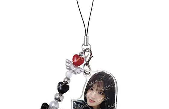 「IVE アクリルビーズチャーム」|500円・全6種・撮りおろし
