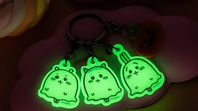 「ちいかわパーク」がハロウィーン仕様に|9月25日から10月31日・蓄光グッズは9月18日発売