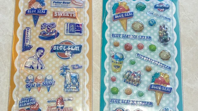 ブルーシールのぷっくりシール全2種|660円・2色レトロとカラーアイス