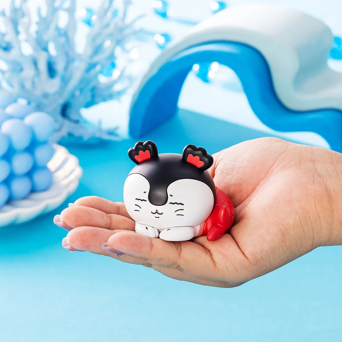 セイレーンだらけフィギュアは手のひらに乗る大きさ