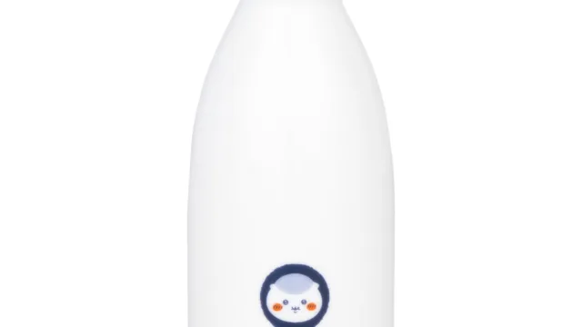 ちいかわ くりまんじゅうのいい飲みっぷりなとっくり。170ml