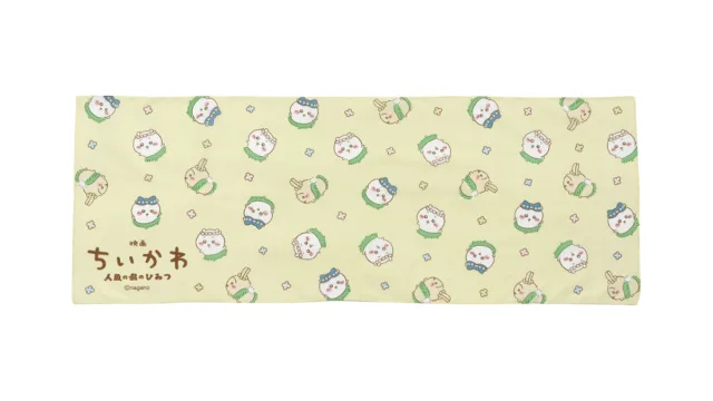 映画ちいかわ 手ぬぐい(ちいかわ&ハチワレ&うさぎ)。うすい黄色地の総柄
